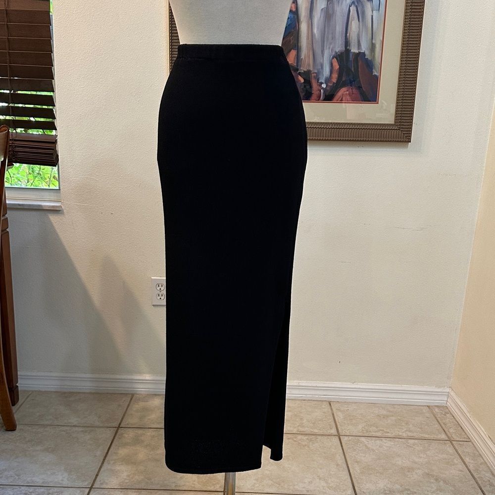 St. John Collection Black Santana Knit Long Skirt w/ Side Slit Size 10 - Picture 5 of 10